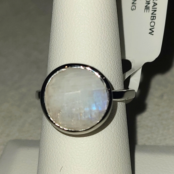 NEW Moonstone Solitaire Sterling Silver Ring, Size 7 - Picture 1 of 9